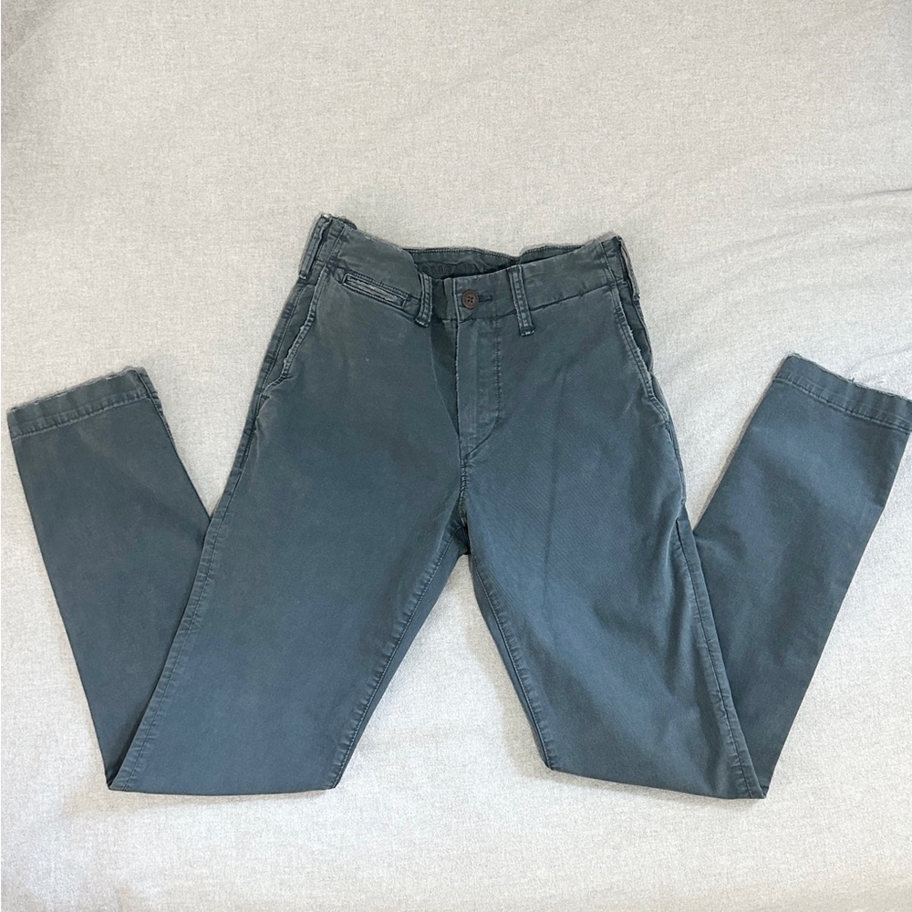 American Eagle Slightly Distressed Slate Blue Khaki Chino Pants in 28x32